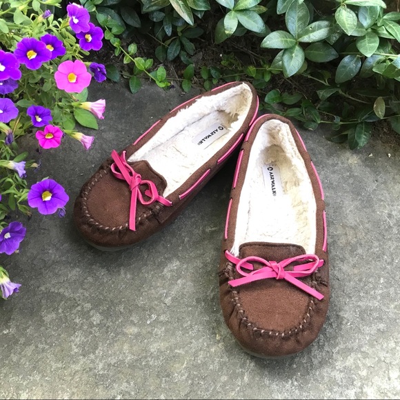 Airwalk Kids Classic Brown Suede Sherpa Fur Moccasin Slippers Shoes Pink Bows - Picture 13 of 13